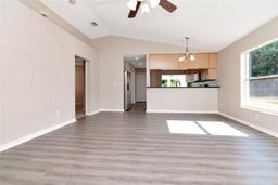 Picture of 8561 Deer Chase Drive, Riverview, FL 33578