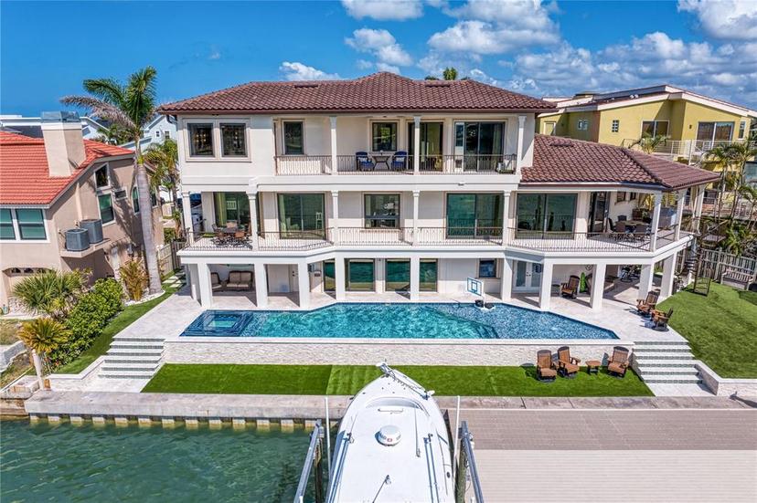 Picture of 5939 Bayview Circle S, Gulfport FL 33707