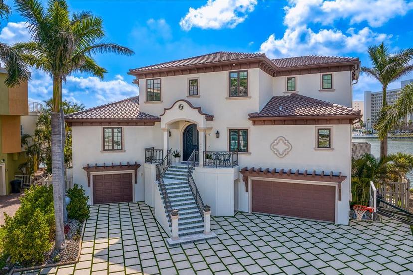 Picture of 5939 Bayview Circle S, Gulfport FL 33707