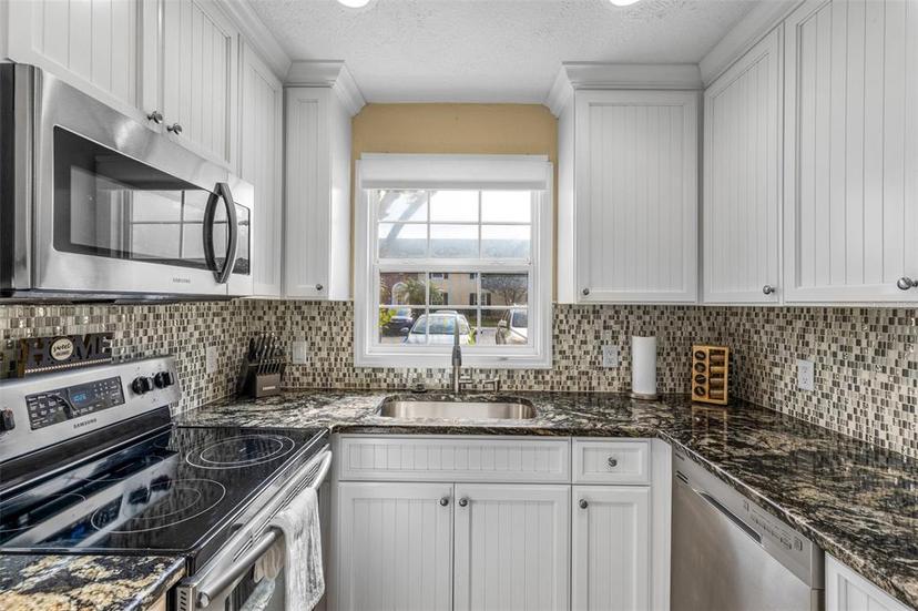 Picture of 13696 Orange Sunset Drive, Tampa FL 33618