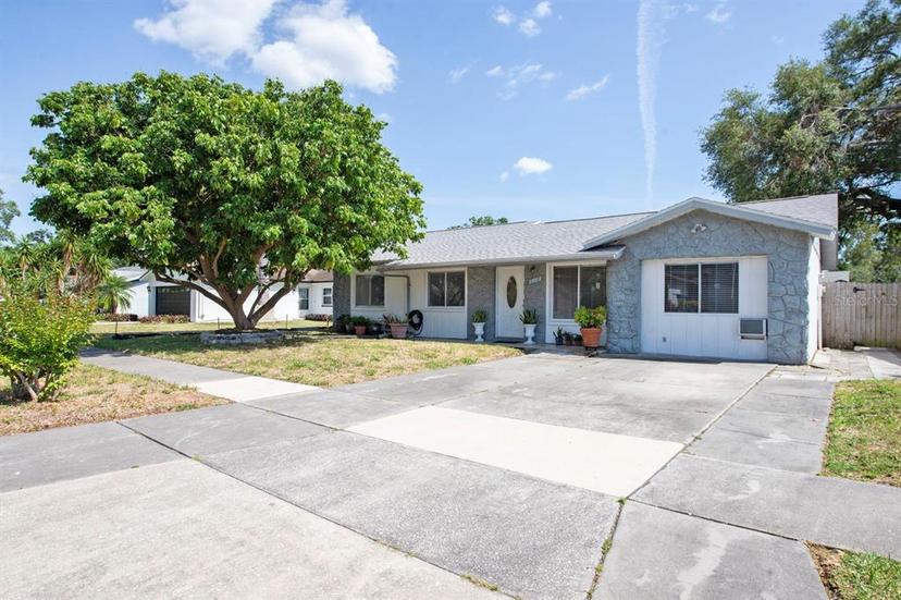 Picture of 9118 108Th Avenue, Seminole FL 33777