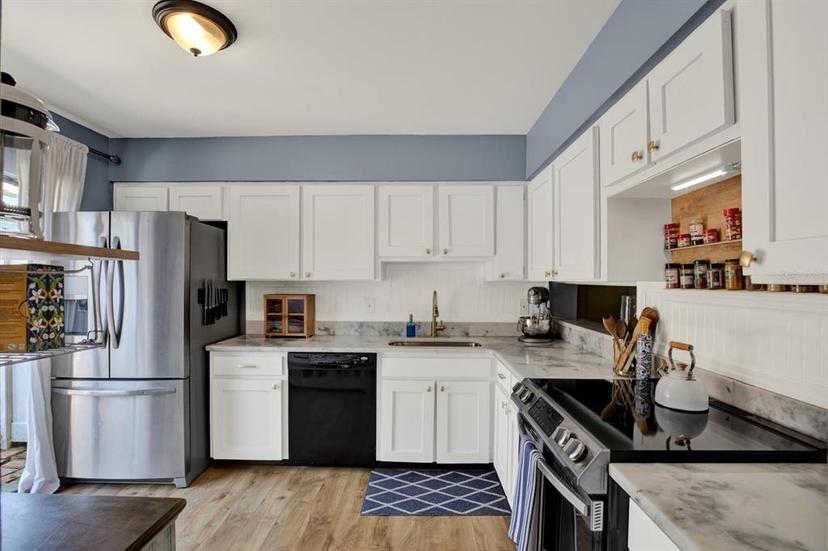 Picture of 5137 Springwood Drive, Tampa FL 33624