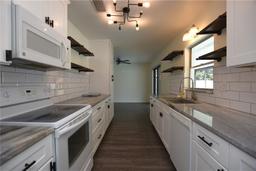 Picture of 108 Sandburg Lane, Winter Haven, FL 33884