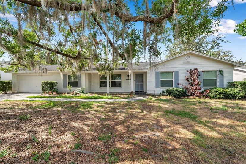 Picture of 111 W Anglewood Drive, Brandon FL 33511