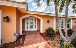 Picture of 11625 5Th Street E, Treasure Island, FL 33706
