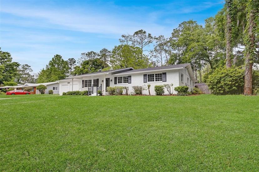 Picture of 4624 NW 16Th Place, Gainesville FL 32605