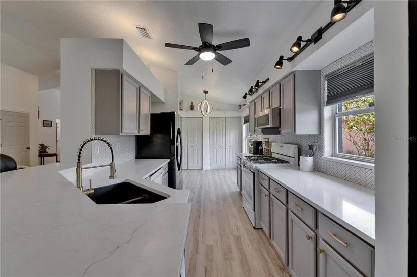Picture of 1652 Wakefield Drive, Brandon FL 33511