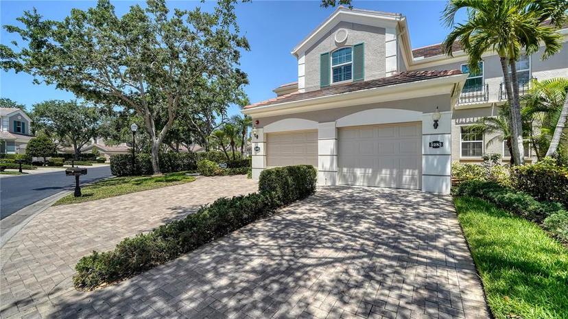 Picture of 5283 Descanso Court Unit 101B18, Sarasota FL 34238