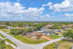 Picture of 11008 Waterford Avenue, Englewood, FL 34224
