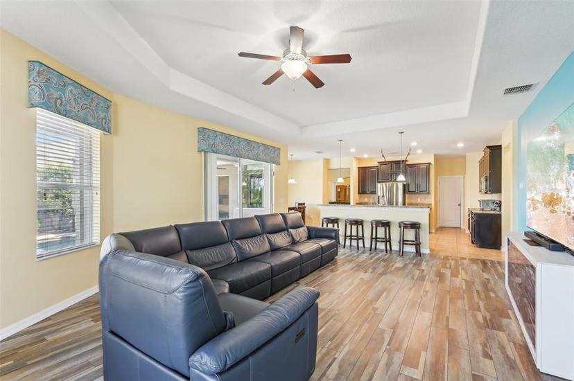 Picture of 2417 Cumberland Cliff Drive, Ruskin FL 33570