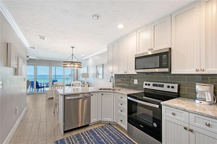 Picture of 1800 Gulf Drive N Unit 112, Bradenton Beach FL 34217