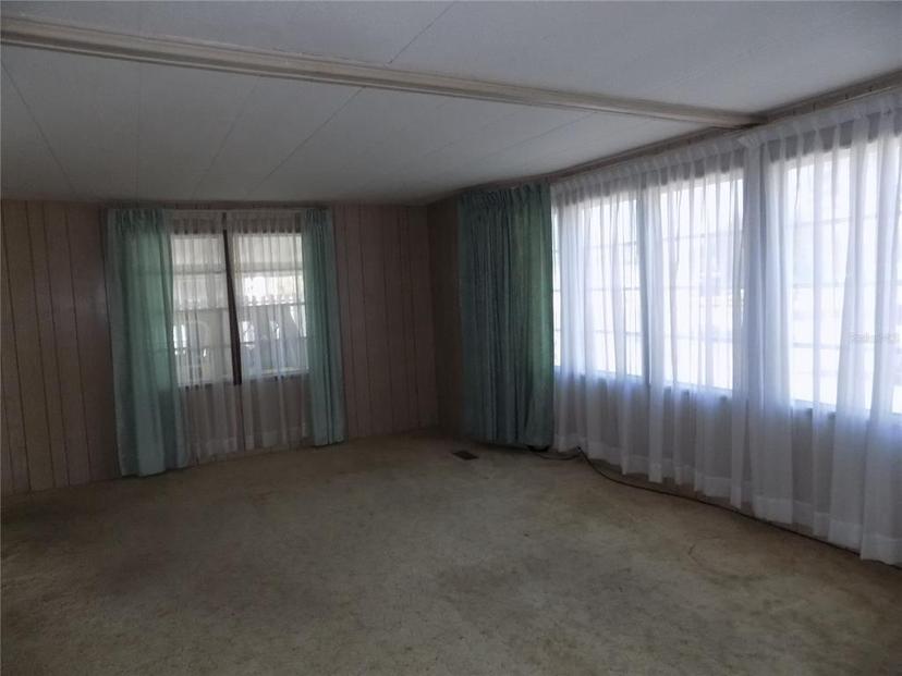 Picture of 323 Hawthorne Boulevard, Leesburg FL 34748