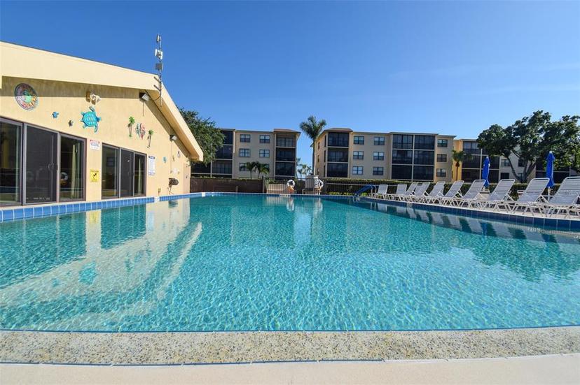 Picture of 625 30Th Avenue W Unit G210, Bradenton FL 34205