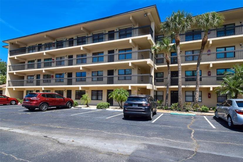 Picture of 625 30Th Avenue W Unit G210, Bradenton FL 34205