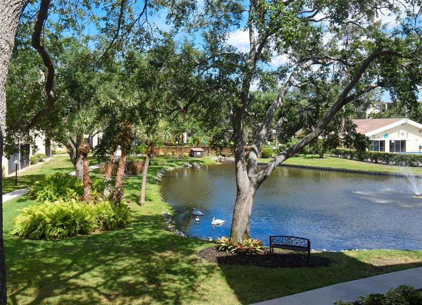 Picture of 625 30Th Avenue W Unit G210, Bradenton FL 34205