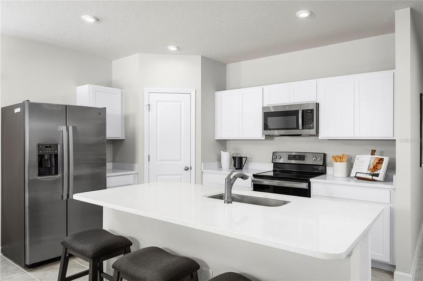 Picture of 420 Harvard Court, Dundee FL 33838