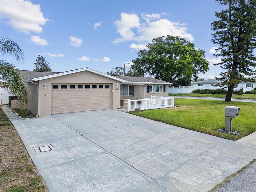 Picture of 5821 Thrush Drive, New Port Richey FL 34652