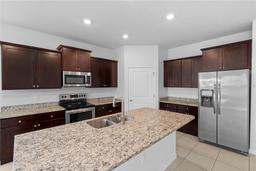 Picture of 13227 Waterleaf Garden Circle, Riverview, FL 33579