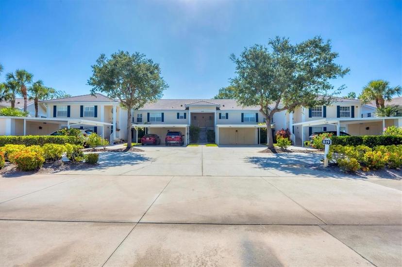 Picture of 819 Montrose Drive Unit 102, Venice FL 34293