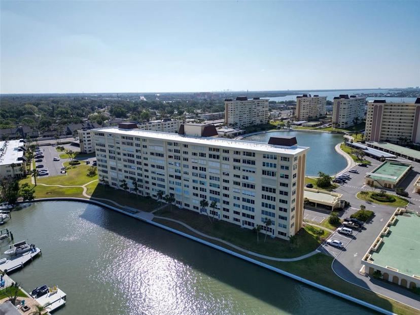 Picture of 4725 Cove Circle Unit 601, St Petersburg FL 33708