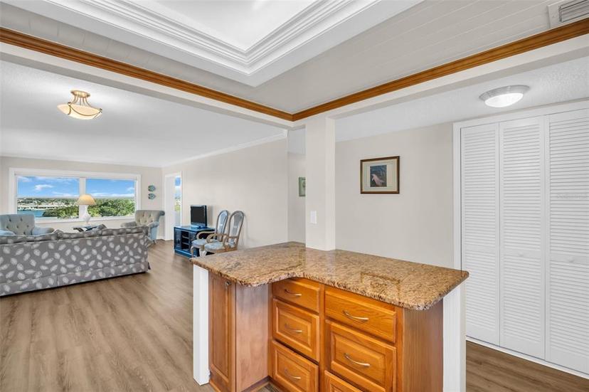 Picture of 4725 Cove Circle Unit 601, St Petersburg FL 33708