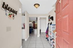 Picture of 1612 Sandy Point Square Unit 56, Orlando, FL 32807