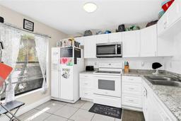 Picture of 1612 Sandy Point Square Unit 56, Orlando, FL 32807
