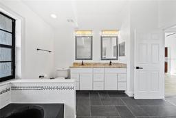 Picture of 12062 Stone Crossing Circle, Tampa, FL 33635