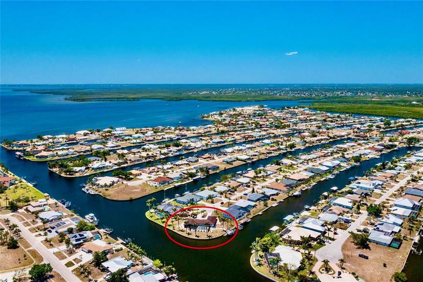 Picture of 148 Peckham St Se, Port Charlotte FL 33952