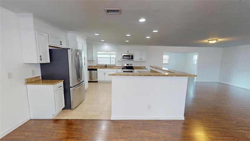Picture of 708 Pearl Circle, Brandon FL 33510