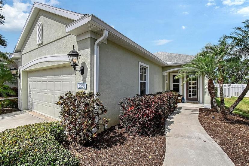 Picture of 5238 Aqua Breeze Drive, Bradenton FL 34208