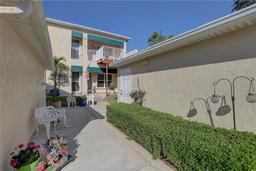 Picture of 6330 99Th Way N Unit 14F, St Petersburg, FL 33708