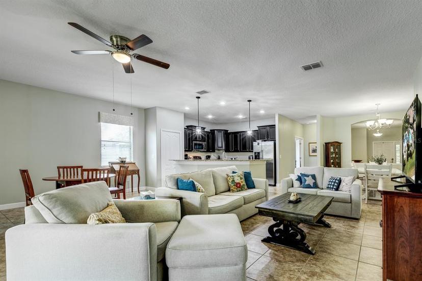 Picture of 1300 Island Green Street, Davenport FL 33896
