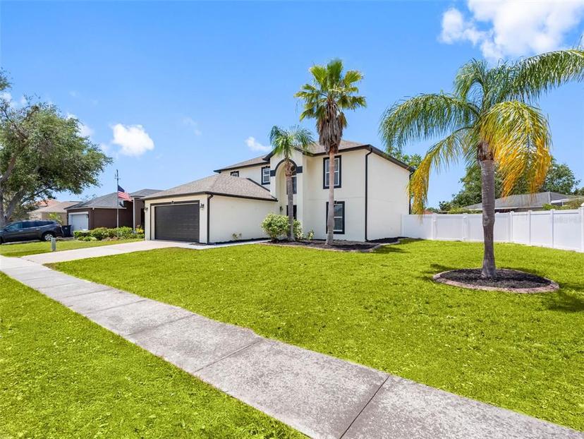 Picture of 908 Stallion Way, Valrico FL 33594