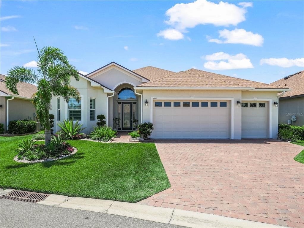 Picture of 1104 Sawgrass Drive, Winter Haven, FL 33884