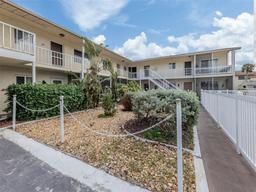 Picture of 340 Base Avenue E Unit 314, Venice, FL 34285