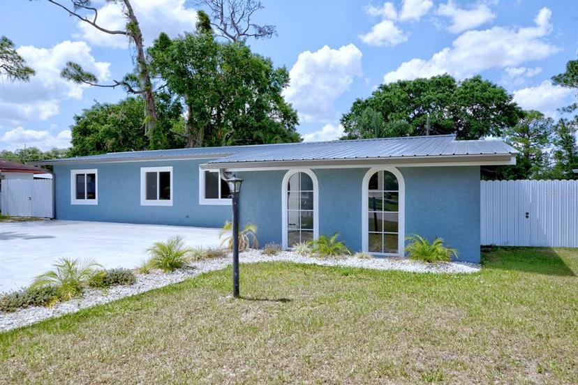 Picture of 1100 Highland Drive, Sebring FL 33870