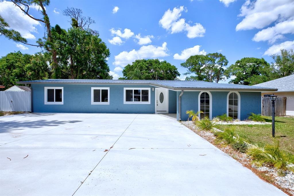 Picture of 1100 Highland Drive, Sebring, FL 33870