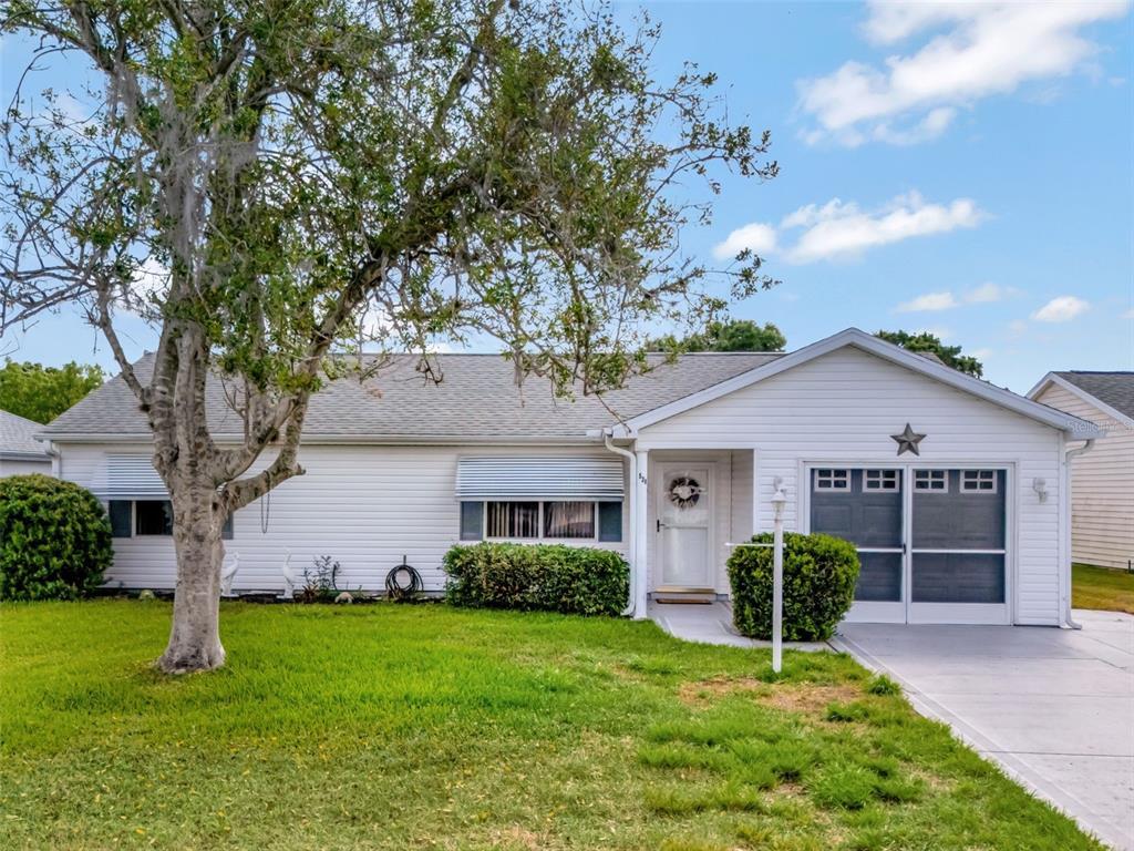 Picture of 529 Valencia Place, Lady Lake, FL 32159