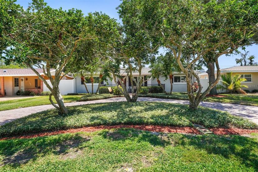 Picture of 430 44Th Avenue Ne, St Petersburg FL 33703