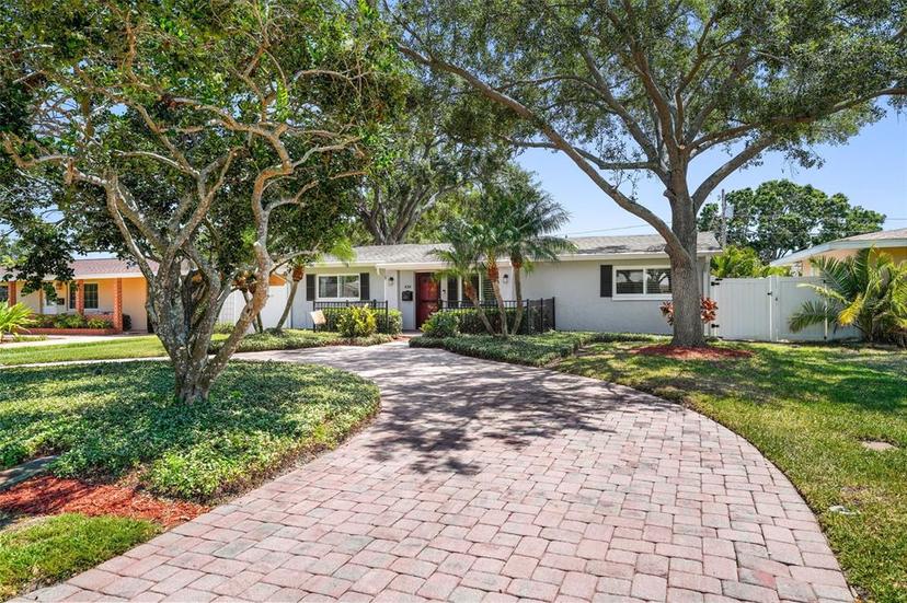 Picture of 430 44Th Avenue Ne, St Petersburg FL 33703