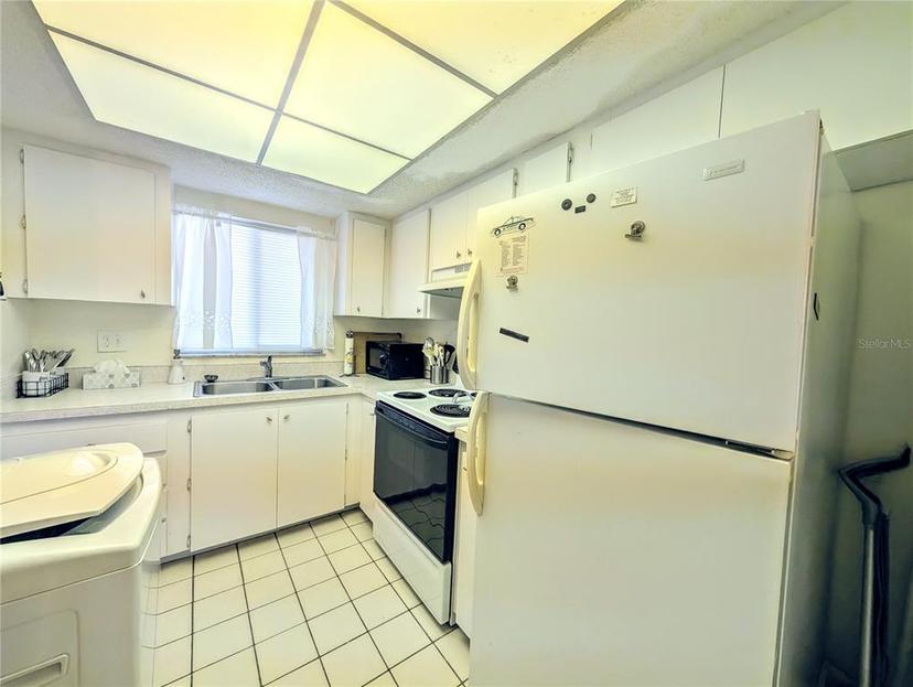 Picture of 3559 Lake Bayshore Drive Unit J-204, Bradenton FL 34205