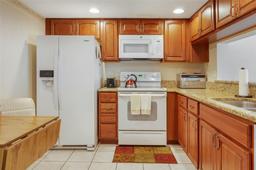 Picture of 2595 Countryside Boulevard Unit 8205, Clearwater, FL 33761