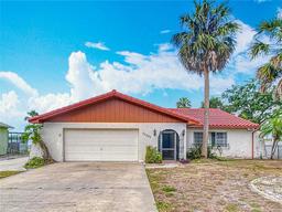 Picture of 33620 Picciola Drive, Fruitland Park, FL 34731