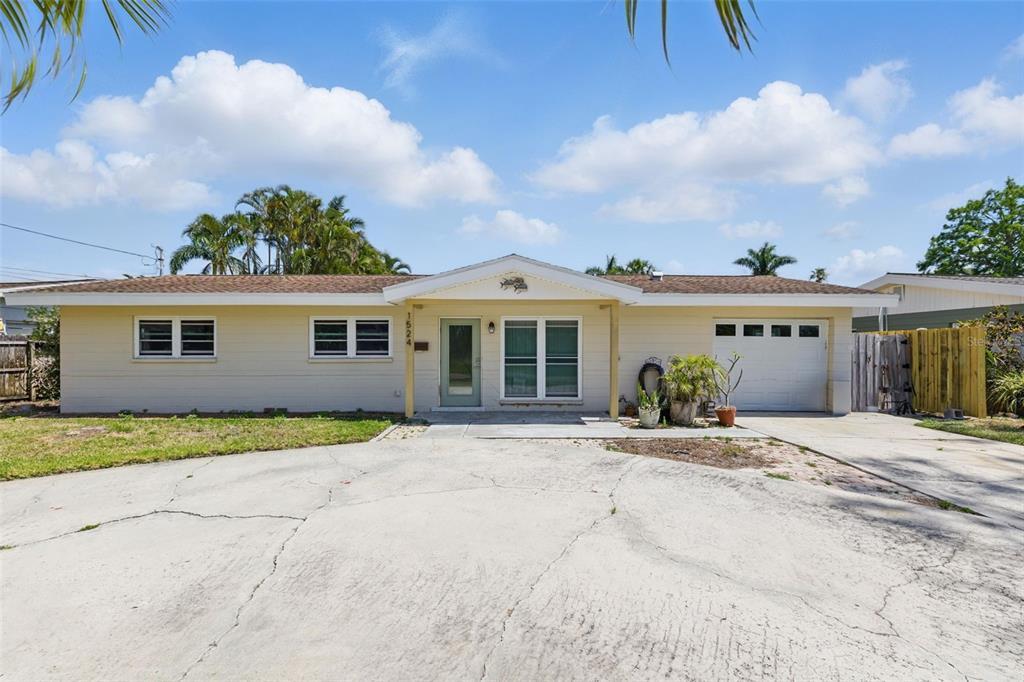 Picture of 1524 Carson Circle Ne, St Petersburg, FL 33703