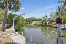 Picture of 1524 Carson Circle Ne, St Petersburg, FL 33703