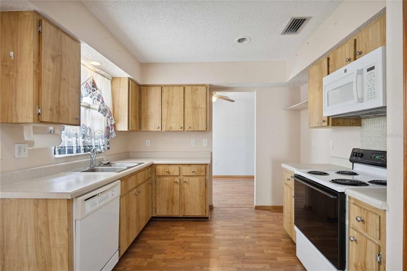 Picture of 1007 Southern Pine Lane, Sarasota FL 34243