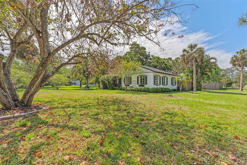 Picture of 433 San Salvador Drive, Dunedin FL 34698