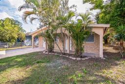 Picture of 2938 Market Street, Fort Myers, FL 33916