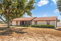 Picture of 211 Pierce Street, Lake Wales, FL 33859